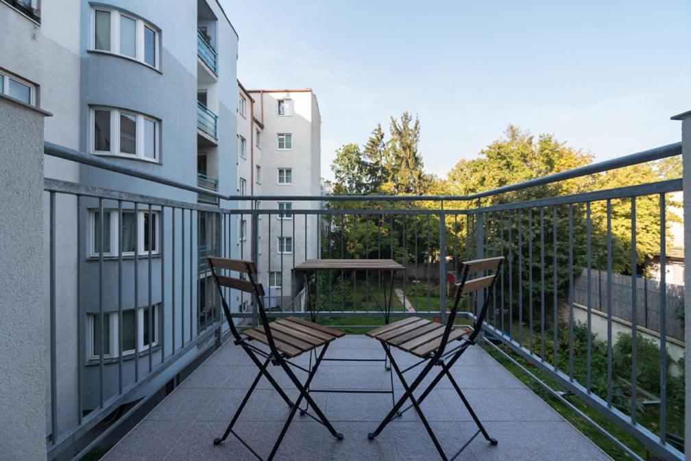 Caring Family Apartment Close To The Center Виена Екстериор снимка