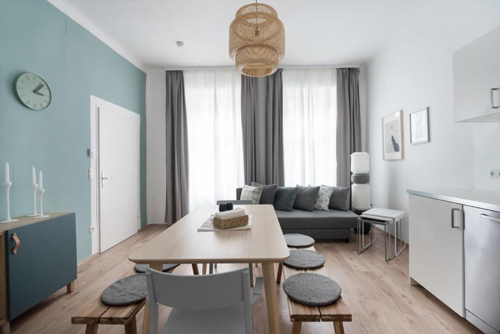 Caring Family Apartment Close To The Center Виена Екстериор снимка