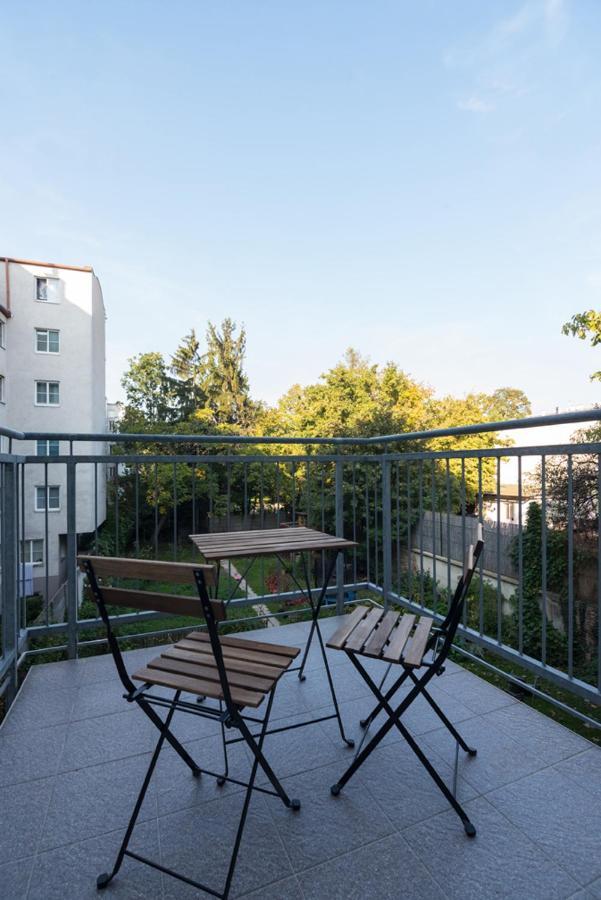 Caring Family Apartment Close To The Center Виена Екстериор снимка